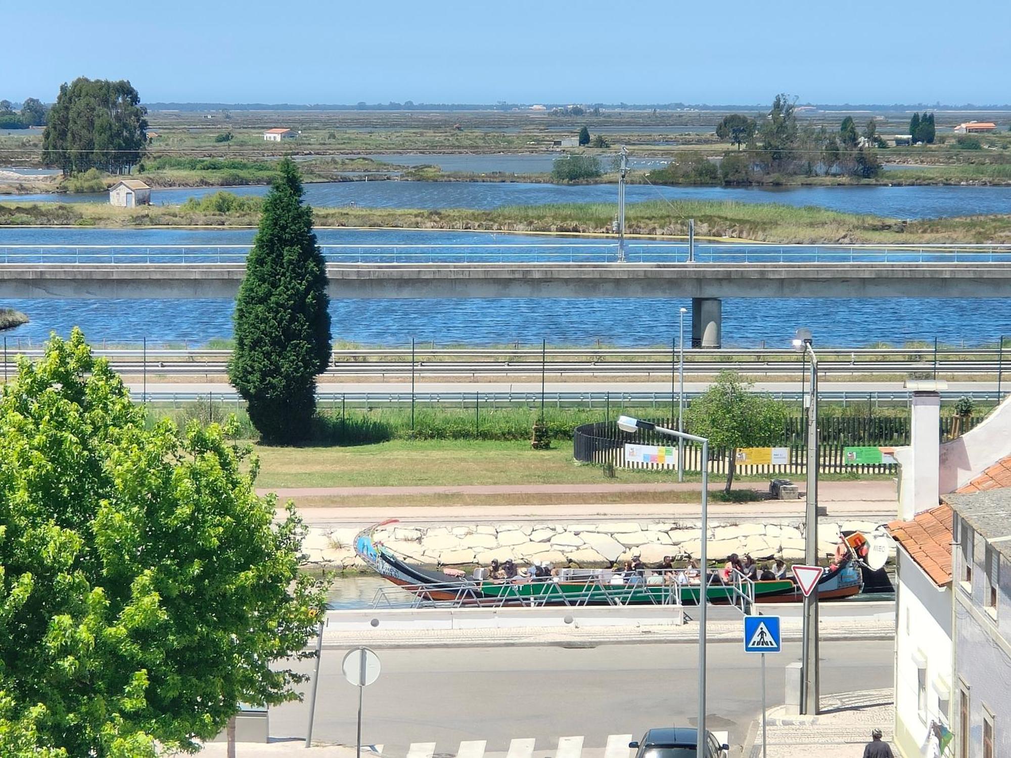 Отель Aveiro House Экстерьер фото